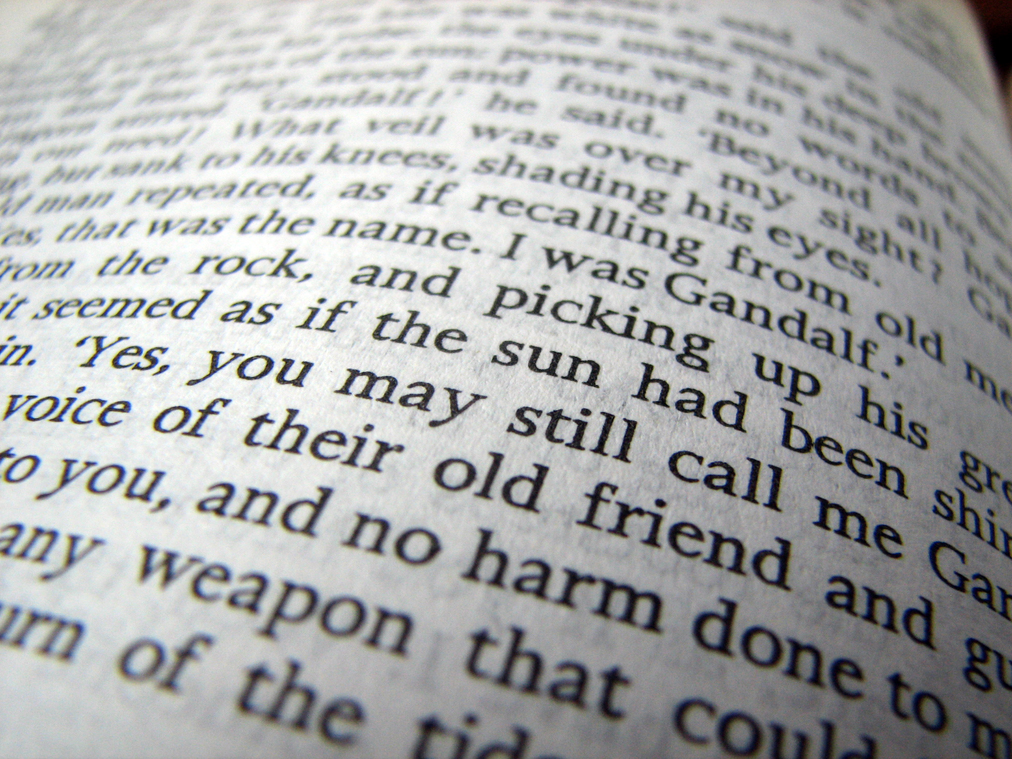 Photo-LOTR-Book-Page-Credit-Tomas-Vogelsang